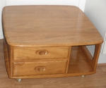 Ercol ‘Pandora’ Coffee Table – Model 735 (Natural finish) 