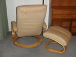 Leather Stressless Swivel Recliner with Ottoman