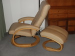 Leather Stressless Swivel Recliner with Ottoman
